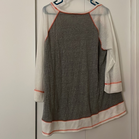 Long sleeve tunic t shirt. - Picture 2 of 3